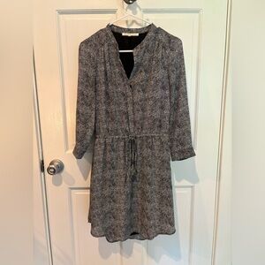 Black and White Patterned 3/4 Sleeve Dress with Elastic Waist